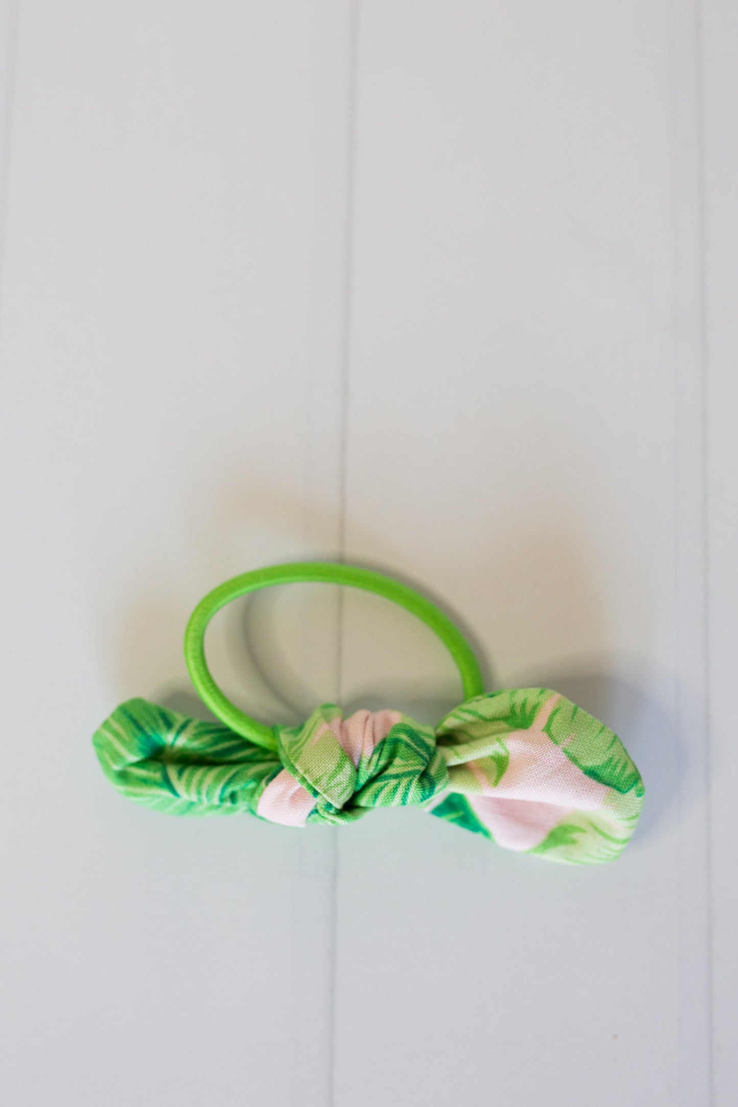 Florida Tropical Palm Leaf Bow Hair Tie
