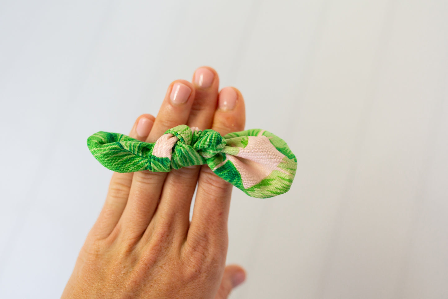 Florida Tropical Palm Leaf Bow Hair Tie