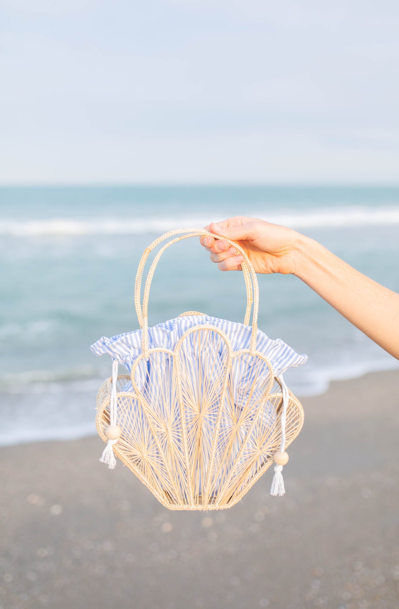 Palm Beach Island Raffia Shell Bag Sea Blue